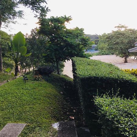 Koh Sirey Beachfront Pool Villa プーケット エクステリア 写真
