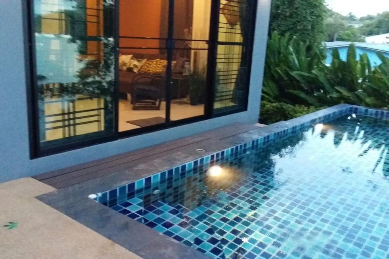 Koh Sirey Beachfront Pool Villa プーケット エクステリア 写真