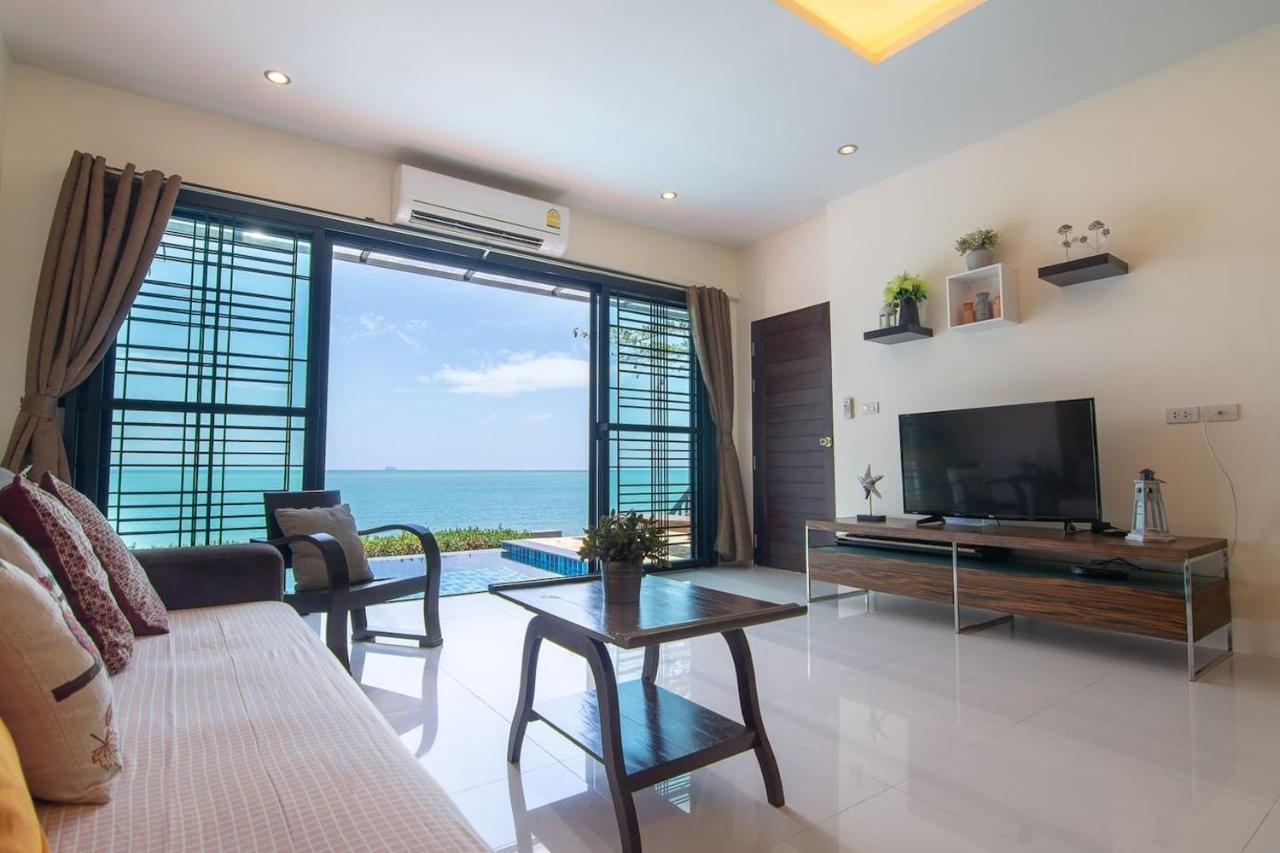 Koh Sirey Beachfront Pool Villa プーケット エクステリア 写真