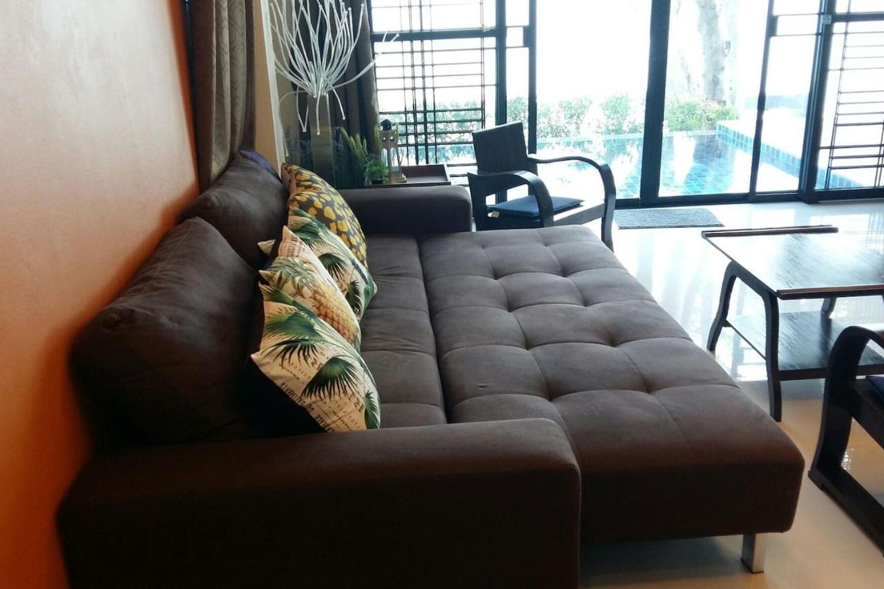 Koh Sirey Beachfront Pool Villa プーケット エクステリア 写真