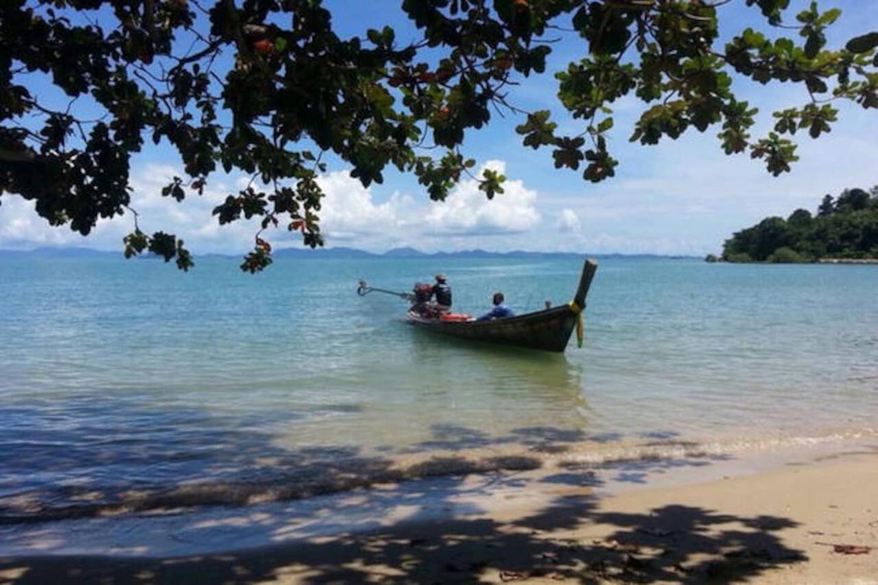 Koh Sirey Beachfront Pool Villa プーケット エクステリア 写真