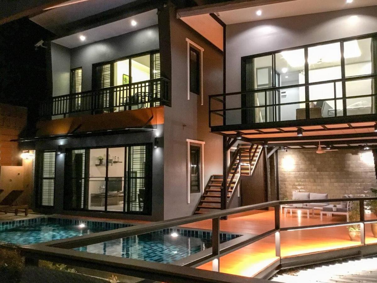 Koh Sirey Beachfront Pool Villa プーケット エクステリア 写真